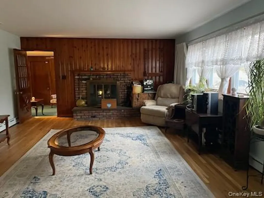 8 Atlantic Avenue Blue Point NY 11715