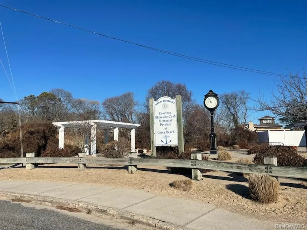 8 Atlantic Avenue Blue Point NY 11715
