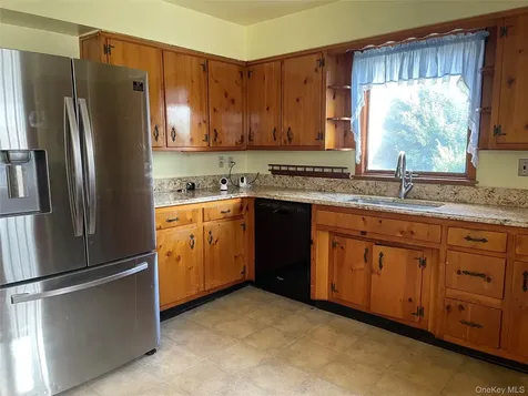 8 Atlantic Avenue Blue Point NY 11715