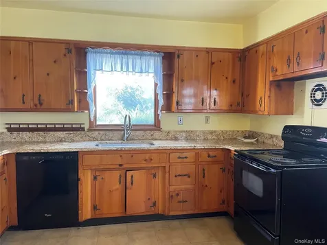 8 Atlantic Avenue Blue Point NY 11715