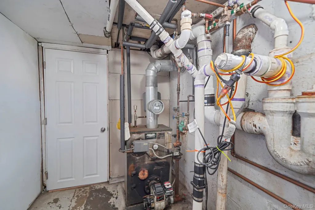 59 Nevada Road West Babylon NY 11704