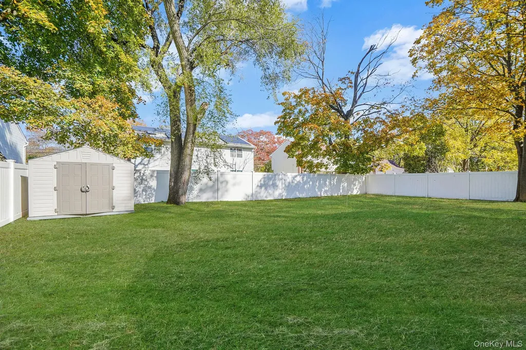 59 Nevada Road West Babylon NY 11704