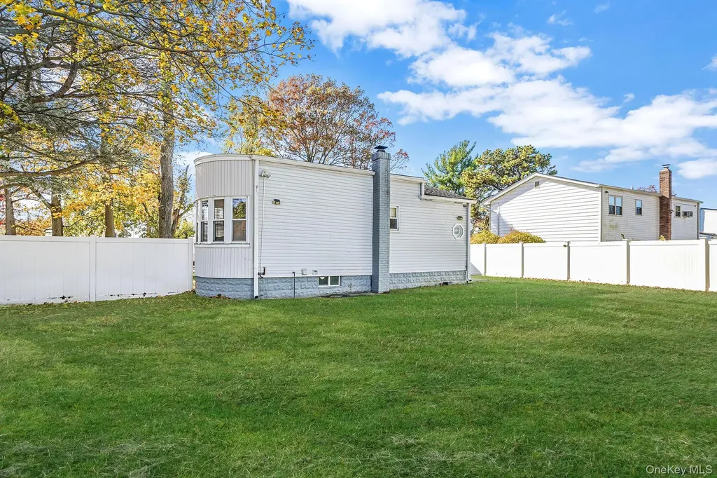 59 Nevada Road West Babylon NY 11704