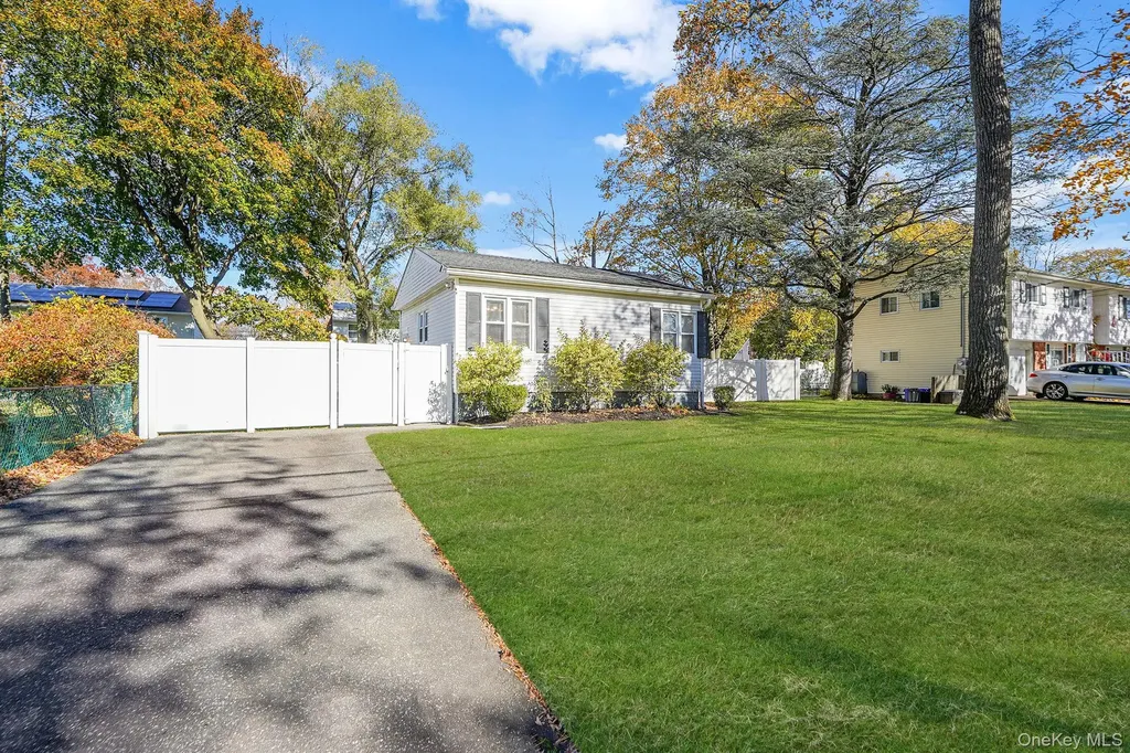 59 Nevada Road West Babylon NY 11704