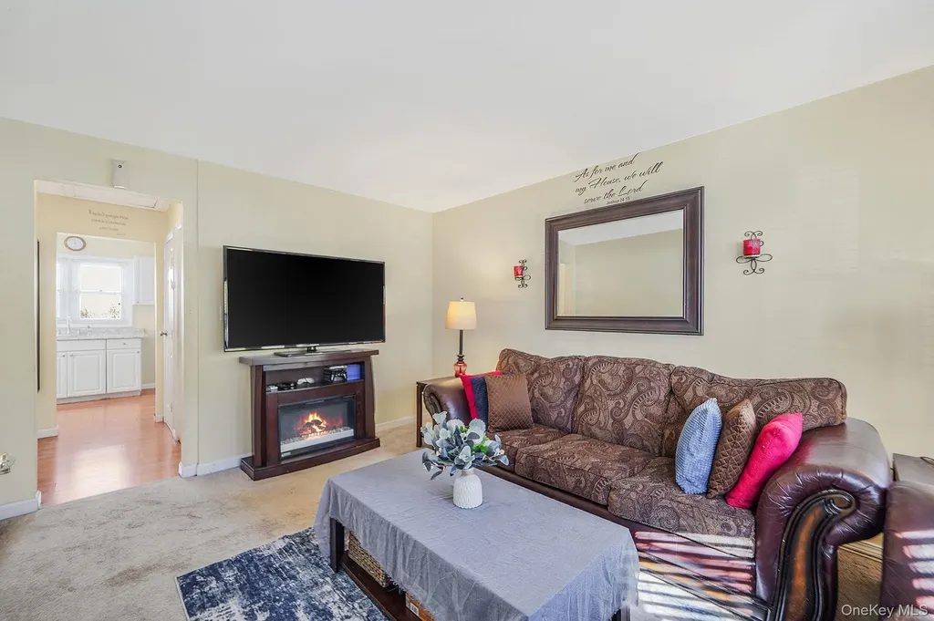 59 Nevada Road West Babylon NY 11704