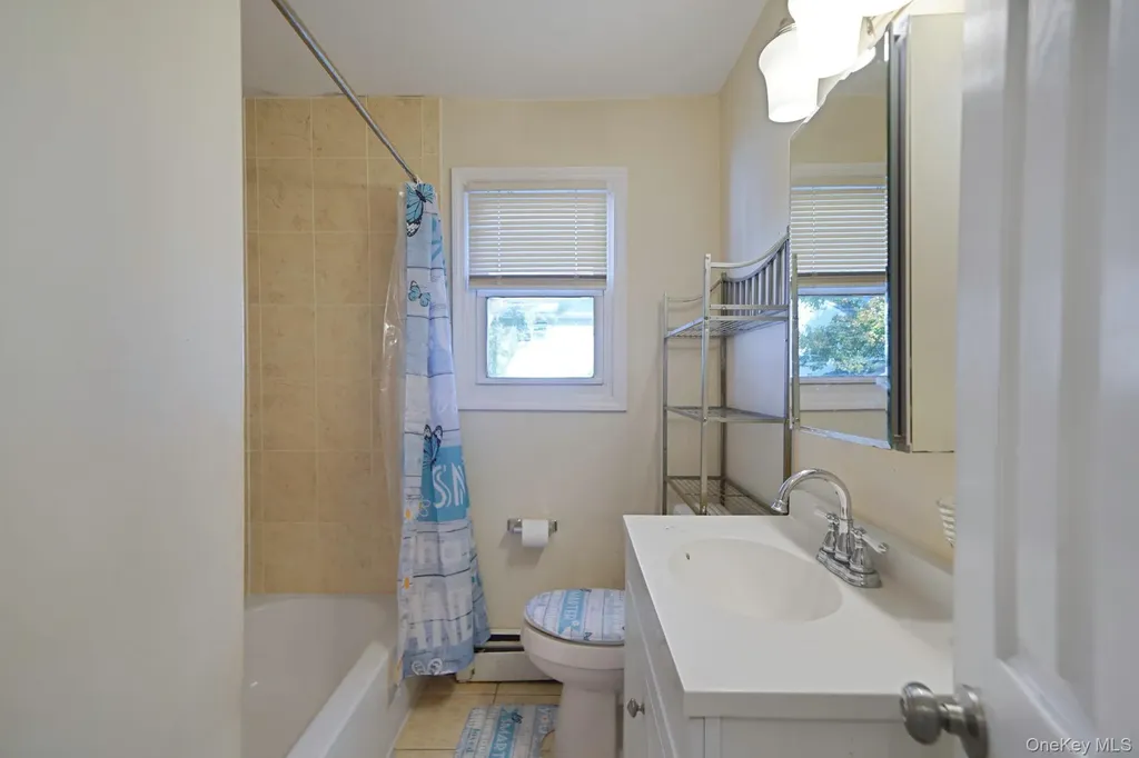 59 Nevada Road West Babylon NY 11704