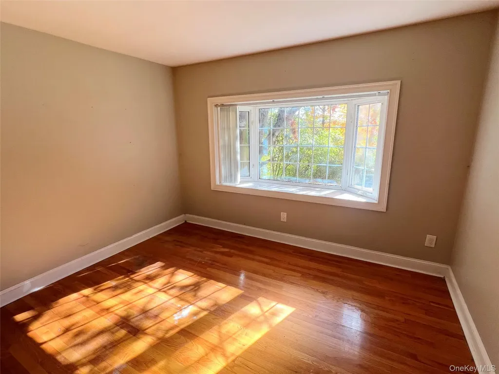 18 Chestnut Lane Newburgh NY 12550