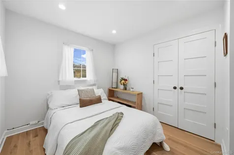 7 School Street Bayville NY 11709