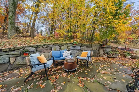 7 School Street Bayville NY 11709