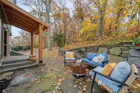 7 School Street Bayville NY 11709