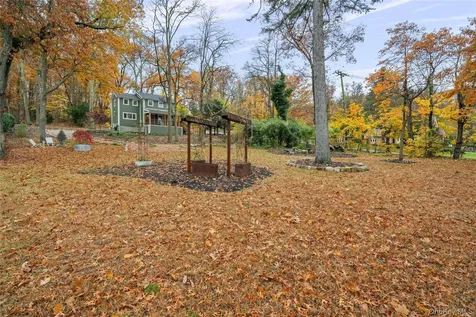 7 School Street Bayville NY 11709