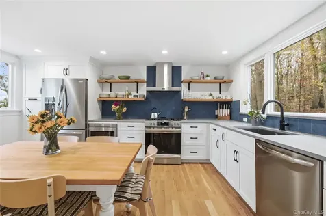 7 School Street Bayville NY 11709