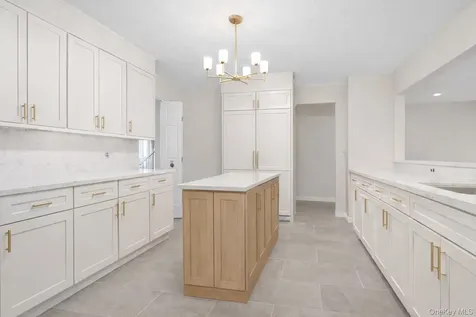 12 Violet Road Bayville NY 11709