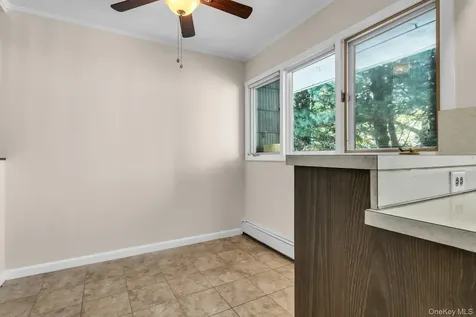 12 Violet Road Bayville NY 11709