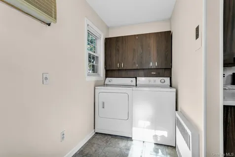 12 Violet Road Bayville NY 11709