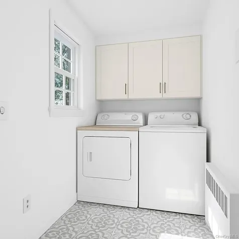 12 Violet Road Bayville NY 11709