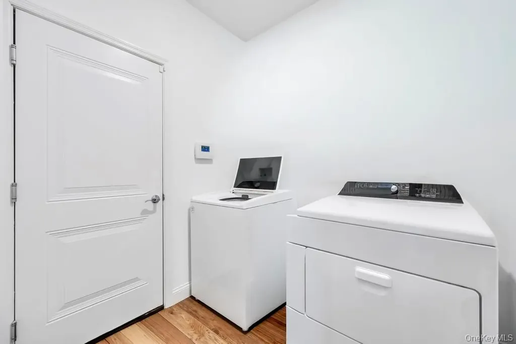 195 Belmont Circle Yaphank NY 11980