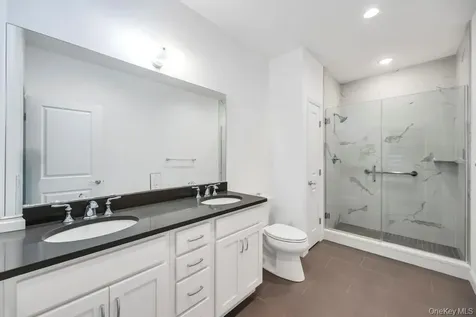 195 Belmont Circle Yaphank NY 11980