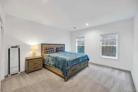 195 Belmont Circle Yaphank NY 11980