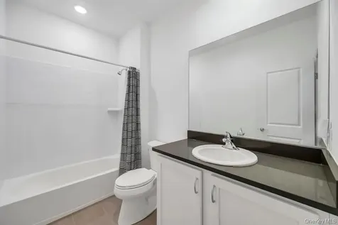 195 Belmont Circle Yaphank NY 11980