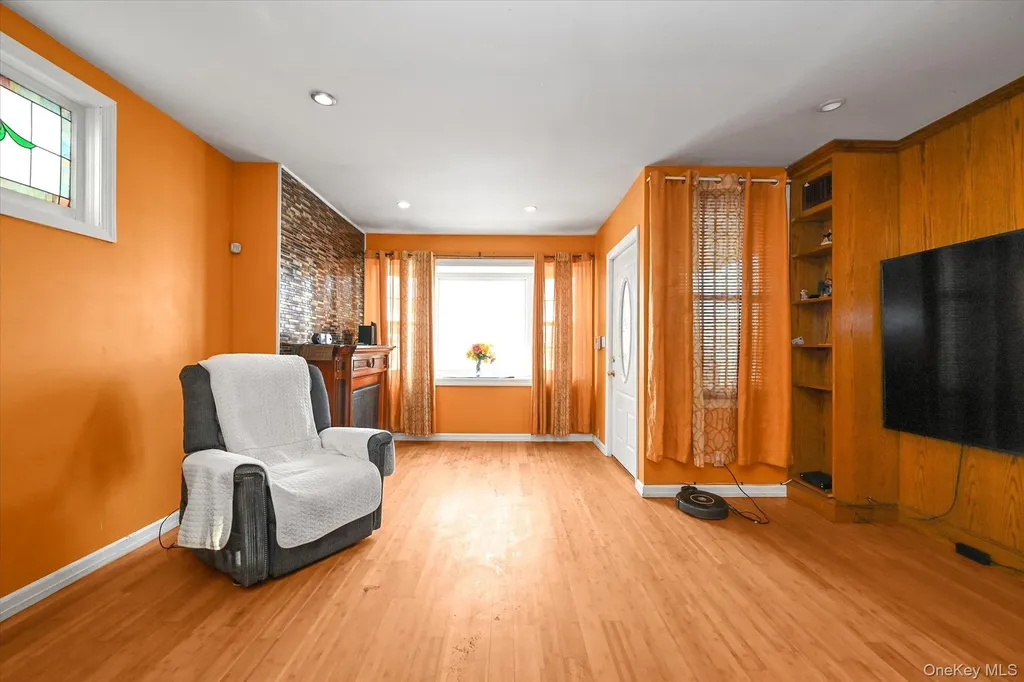 6448 58th Road Maspeth NY 11378