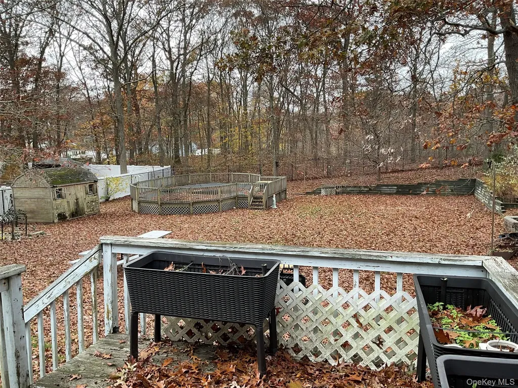 531 Boxwood Drive Shirley NY 11967
