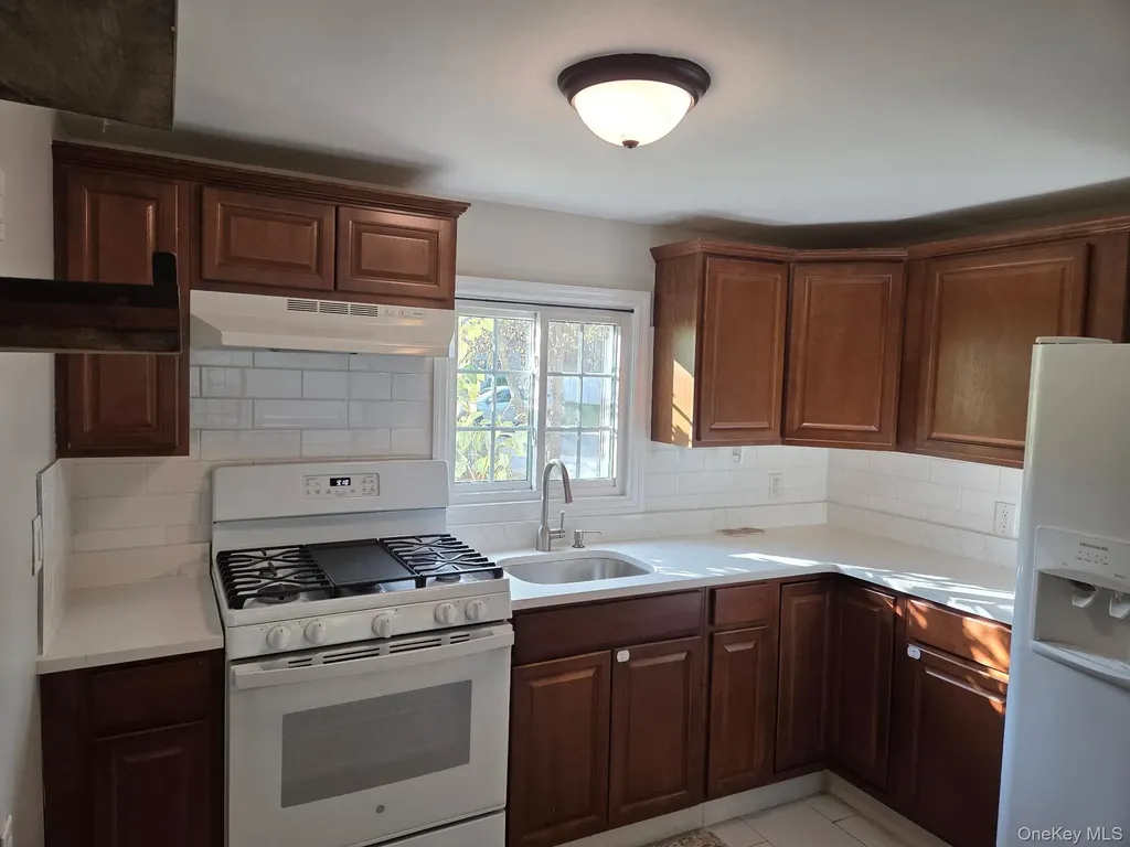 1019 Cassel Avenue Bay Shore NY 11706