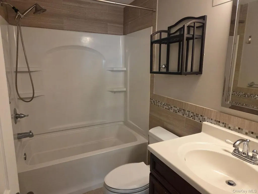 1019 Cassel Avenue Bay Shore NY 11706