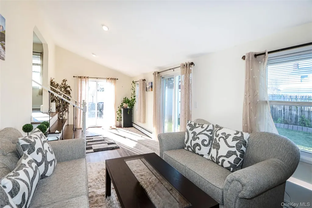 169 N 6th Street Bethpage NY 11714