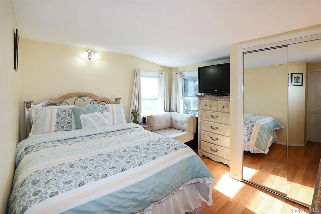 169 N 6th Street Bethpage NY 11714