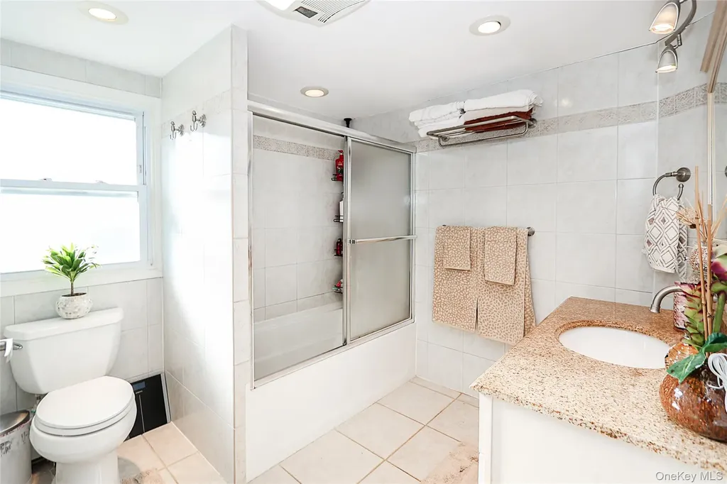 169 N 6th Street Bethpage NY 11714