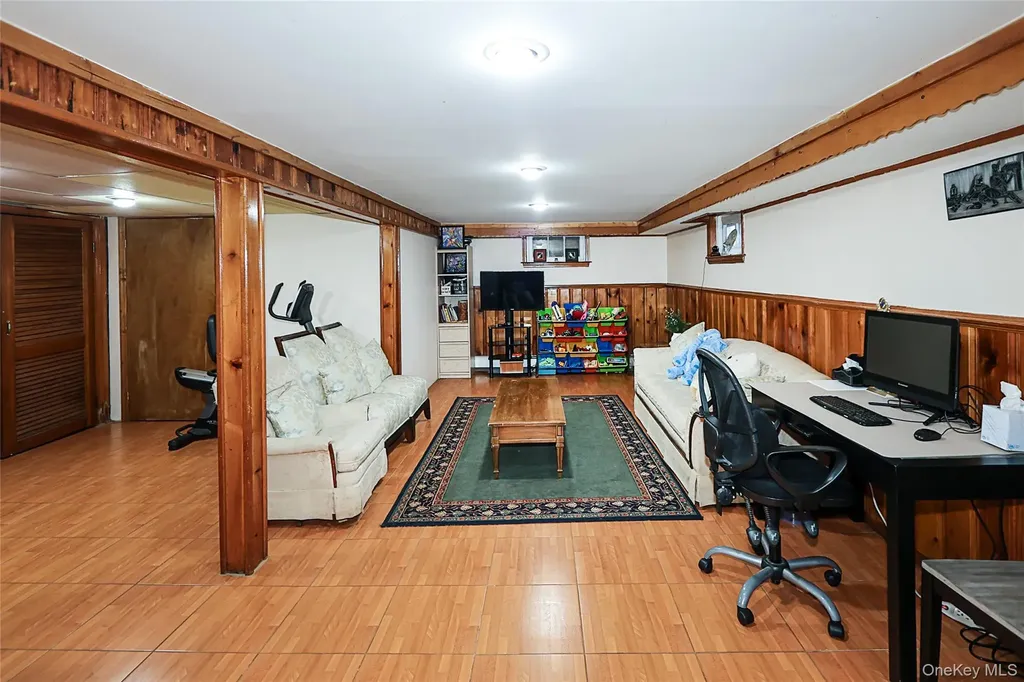 169 N 6th Street Bethpage NY 11714
