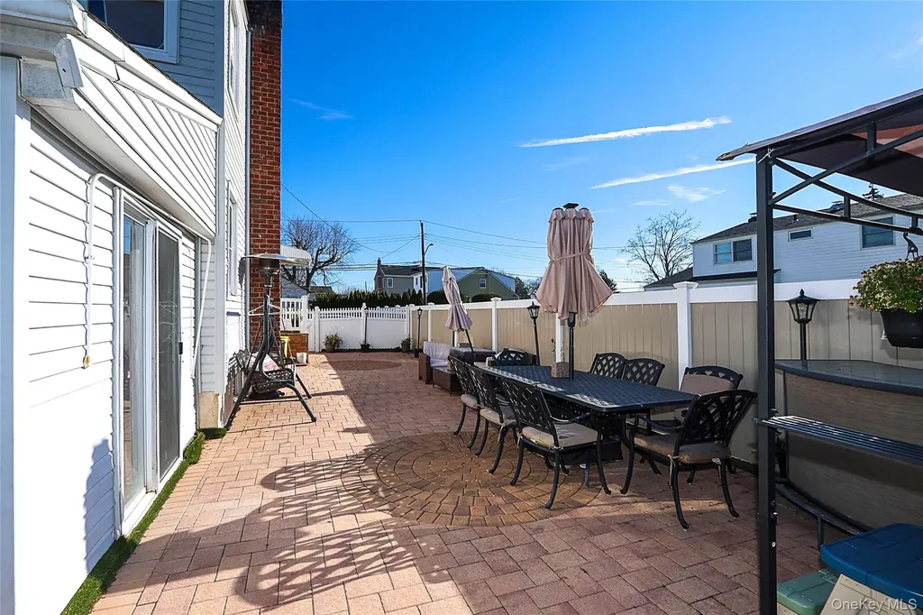 169 N 6th Street Bethpage NY 11714