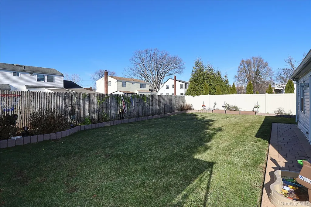 169 N 6th Street Bethpage NY 11714