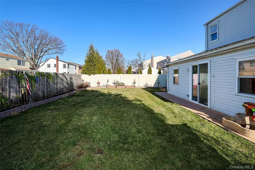 169 N 6th Street Bethpage NY 11714