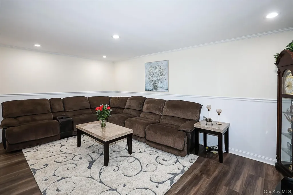 169 N 6th Street Bethpage NY 11714