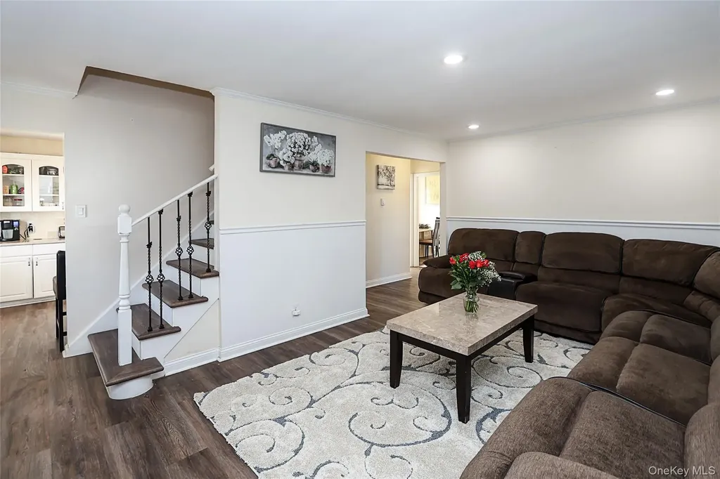 169 N 6th Street Bethpage NY 11714