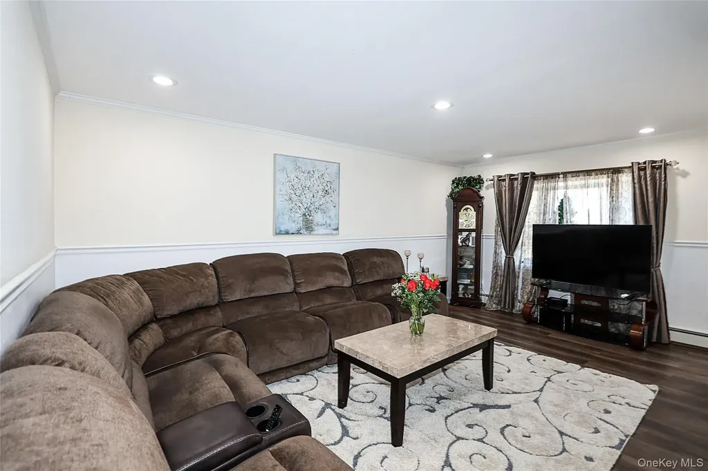 169 N 6th Street Bethpage NY 11714