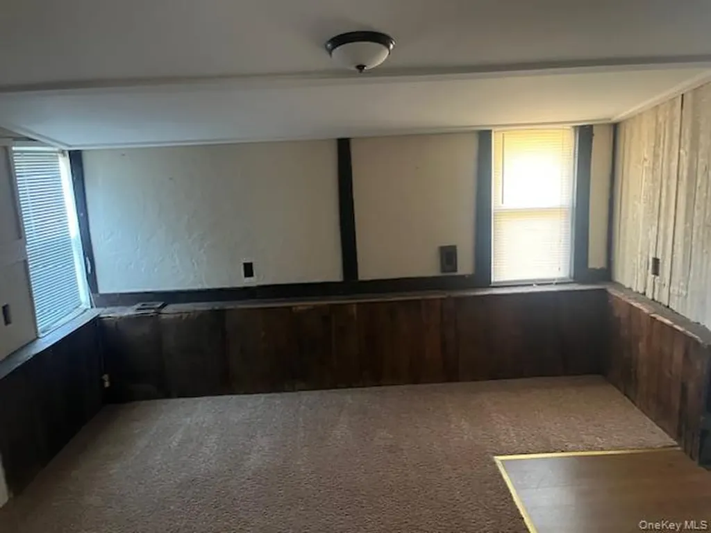 26 Taylor Avenue Poughkeepsie NY 12601