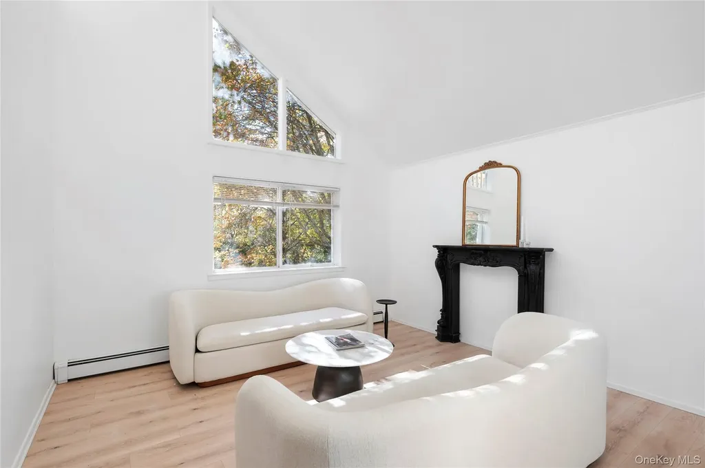 16 Peconic Road Hampton Bays NY 11946