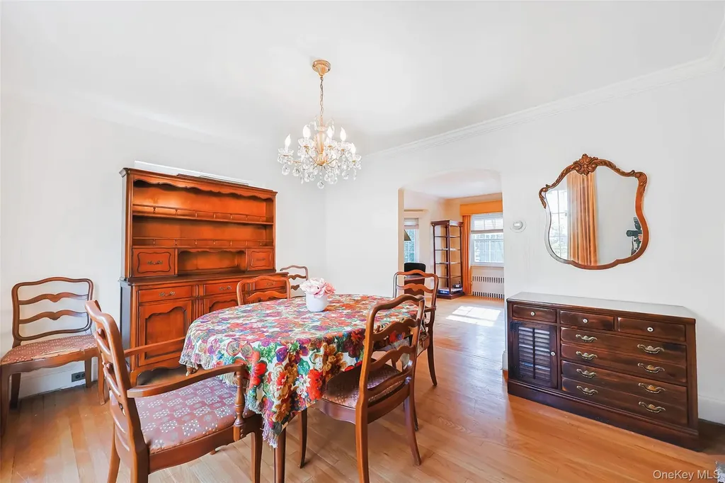 65 Old Mill Road Manhasset NY 11030