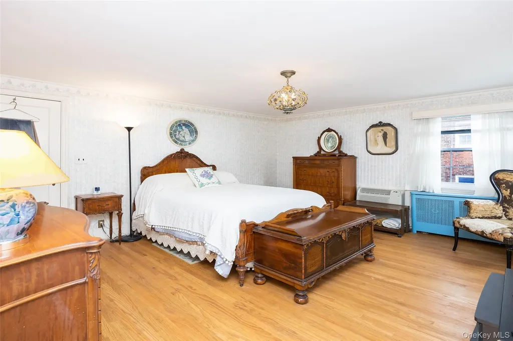 65 Old Mill Road Manhasset NY 11030