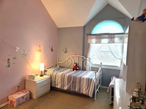 6 Laurel Crescent Manorville NY 11949