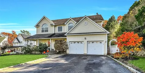 6 Laurel Crescent Manorville NY 11949