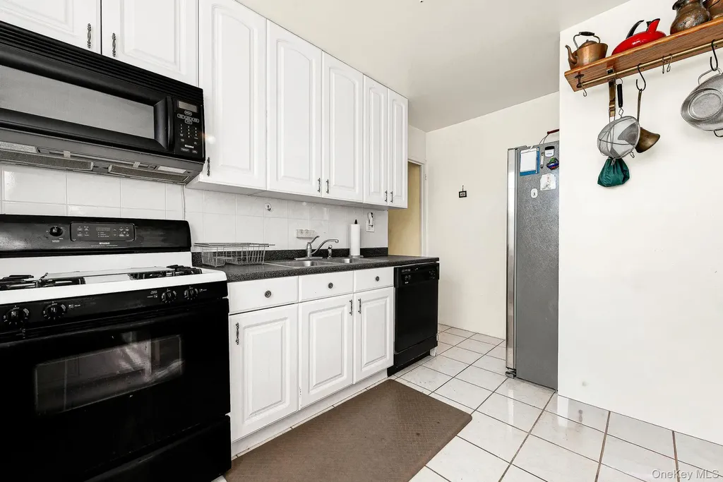 70-25 Yellowstone Boulevard Forest Hills NY 11375