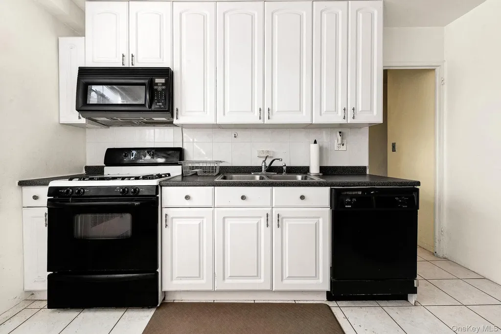 70-25 Yellowstone Boulevard Forest Hills NY 11375