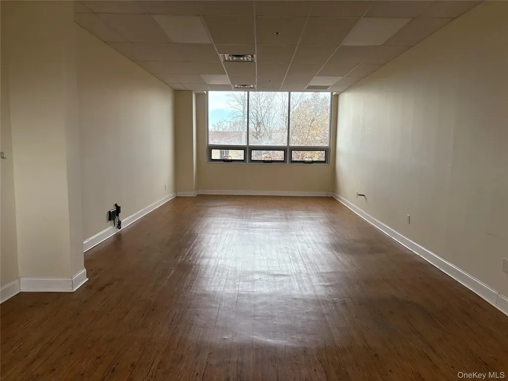 192-14 Northern Boulevard Flushing NY 11358