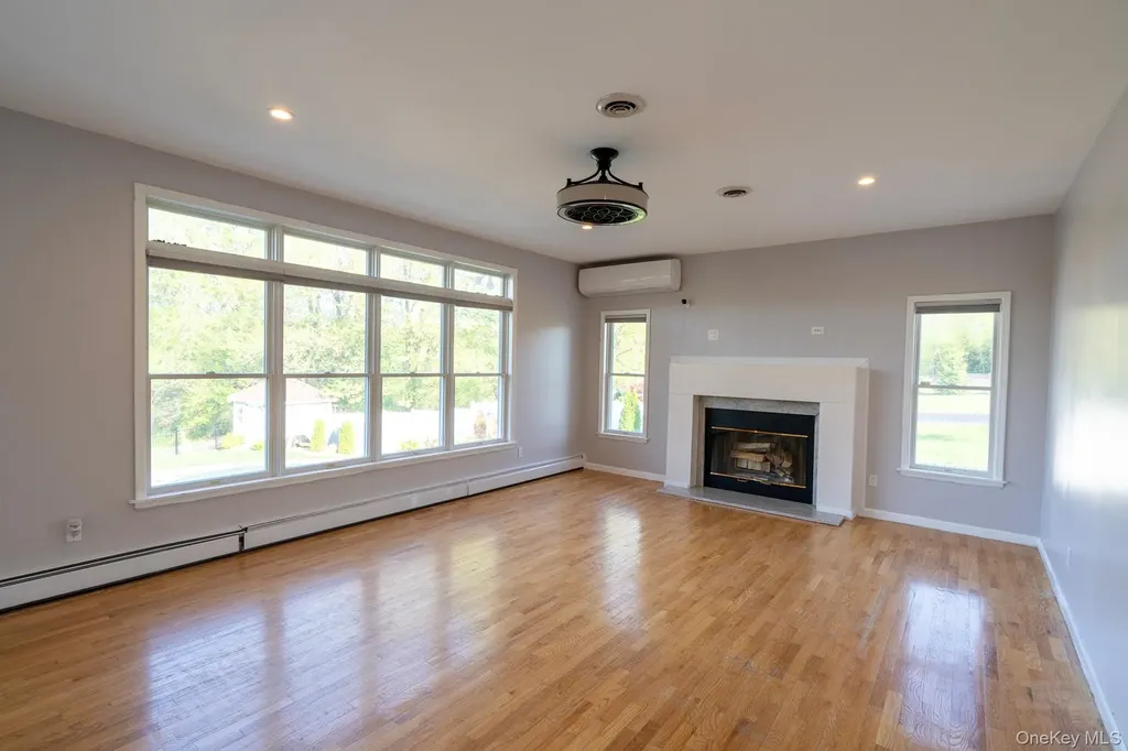 107 Denniston Drive New Windsor NY 12553