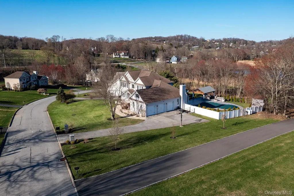 107 Denniston Drive New Windsor NY 12553