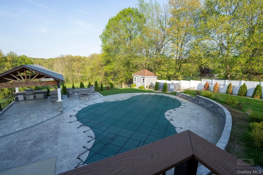107 Denniston Drive New Windsor NY 12553